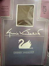 Gloria Vanderbilt Vintage Beige Day Sheer Pantyhose Nylons Size C