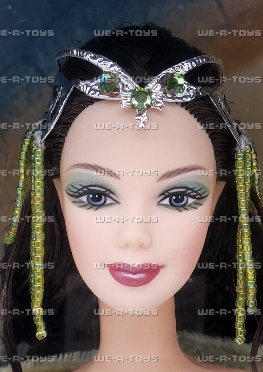 ロードオブザリング　Lord of the Rings Barbie&Ken 2003 Lord of the Rings Barbie & Ken as Arwen and Aragorn