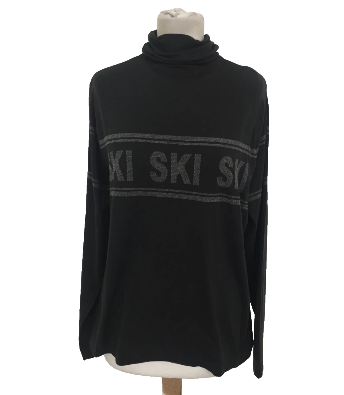 Goodmove Women's Base Layer Top Size 18 Black Seamless Ski Slogan Roll Neck New
Opens in a new windo