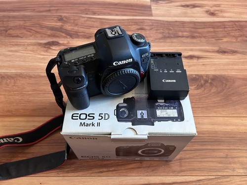 Canon EOS 5D Mark II 21.1MP Digital SLR Camera Body Only w/ Box Charger JP