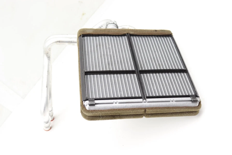 2018-2020 MERCEDES-BENZ AMG GT R - Heater CORE 2048300061 - Image 2 of 4