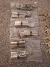 Set Of 5 Suited 70mm Euro Cylinder, 3 X Thumb Turn And 13 Keys, Plus Single Lock