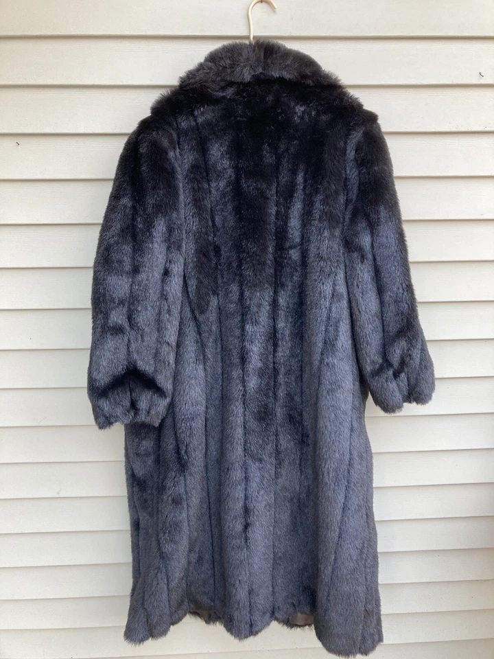 VINTAGE LONG MONTEREY FASHIONS WOMENS FAKE FUR COAT BLK MADE IN USA SIZE 20-W - Image 2 of 4
