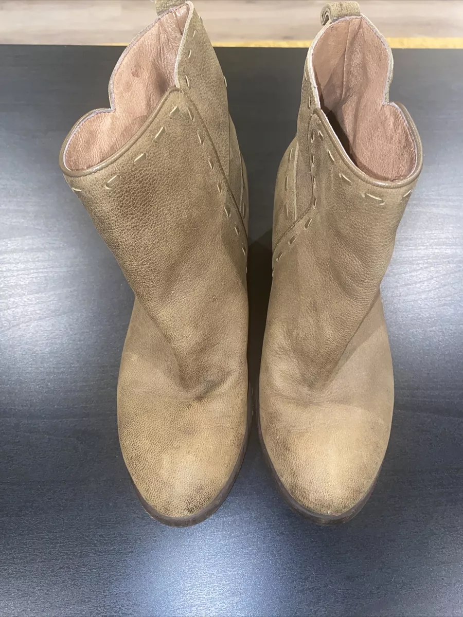 Pliner booties clearance