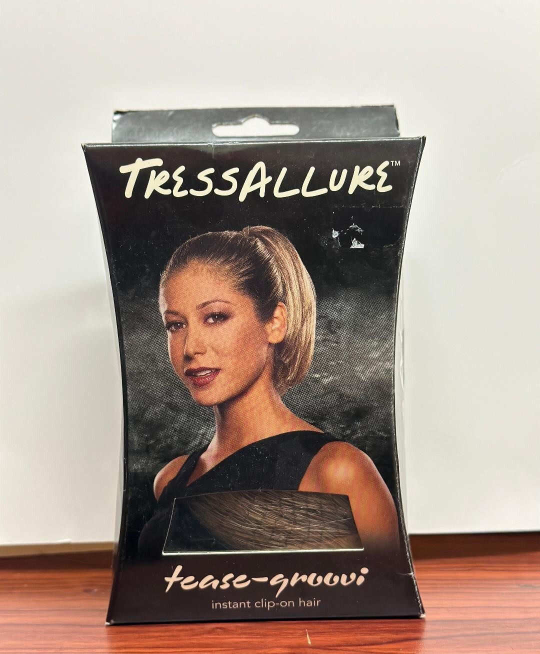 Мгновенная заколка для волос Tressallure Tease Groovi матового цвета 2418T 4690₽