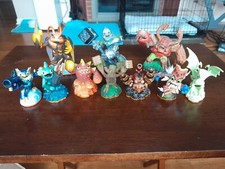 activision skylanders action figures lot of 10 - 3 large 7 small .