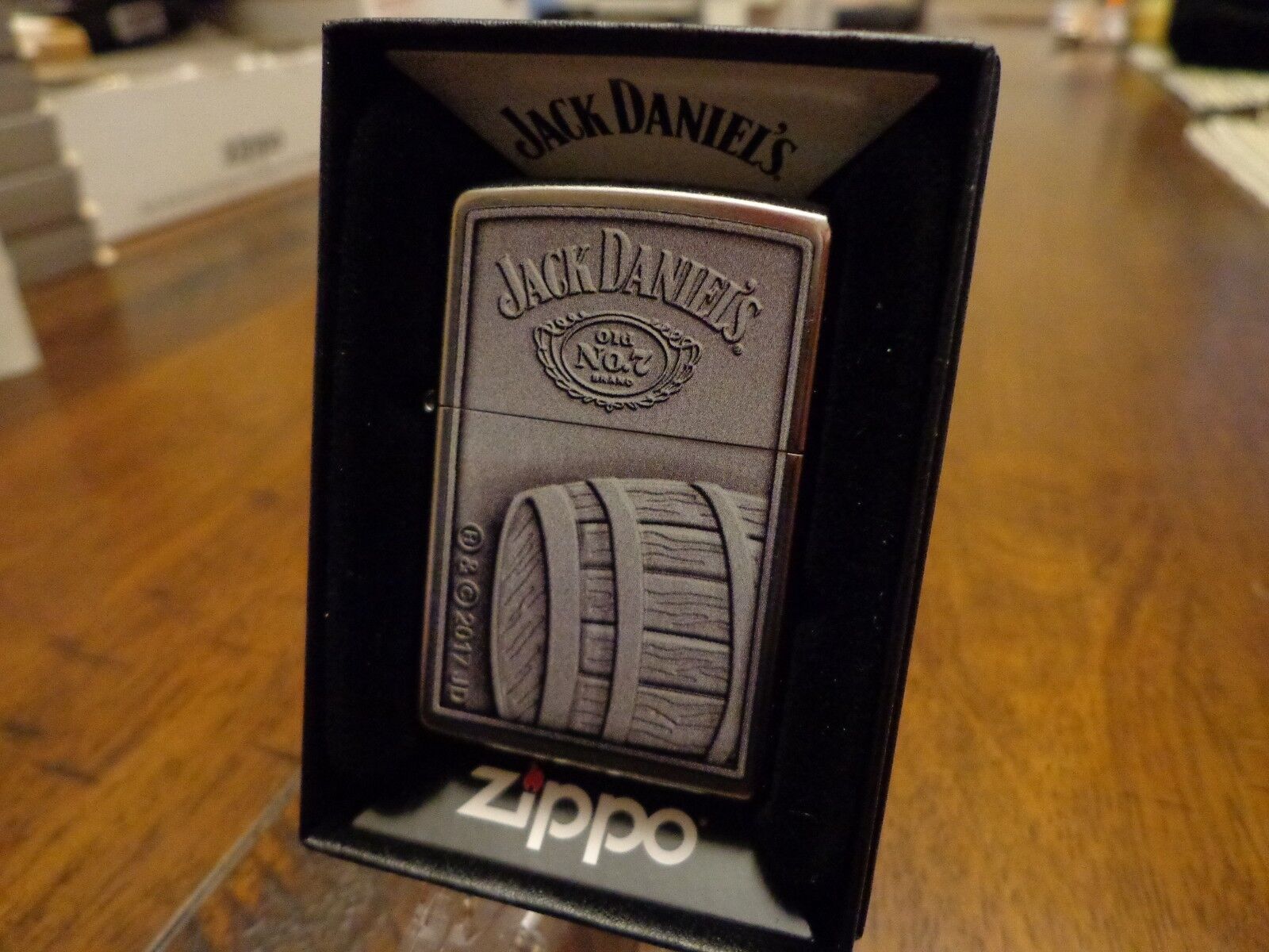 JACK DANIEL'S OLD NO 7 BRAND BARREL ZIPPO LIGHTER MINT IN BOX