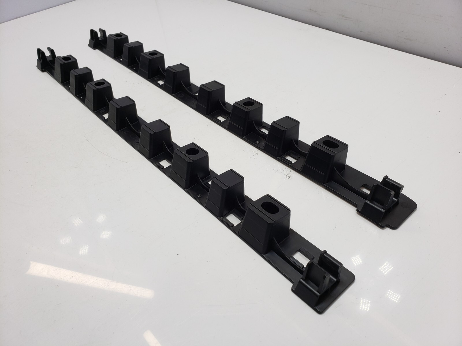 ✅ 10-14 OEM Rolls-Royce Ghost RR4 Front Left Right Side Door Sill Cover Bracket