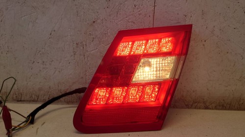 Mercedes-Benz E W212 2011 Hinten rechts Rückleuchte Heckleuchte innen TAU5518
