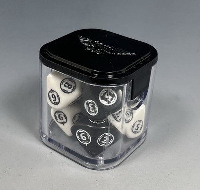 Warhammer 40K - Wound Marker Block Black & White D10 Dice(8)  Pack - OOP