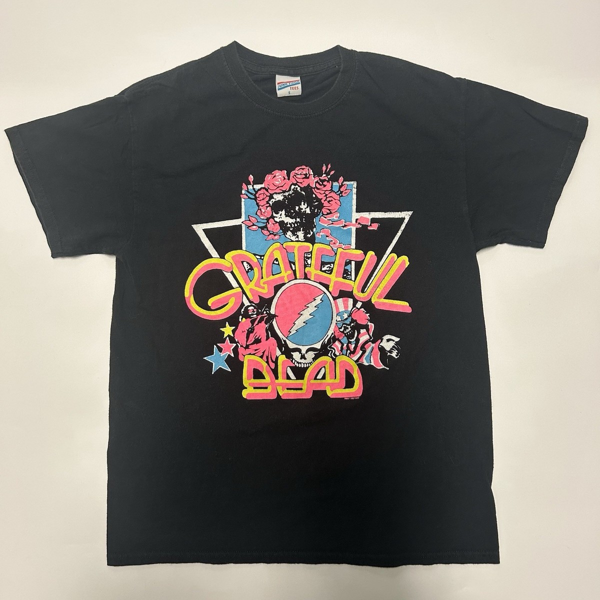 Grateful Dead × Junk Food Graphic Skull Logo Spell Out T Shirt