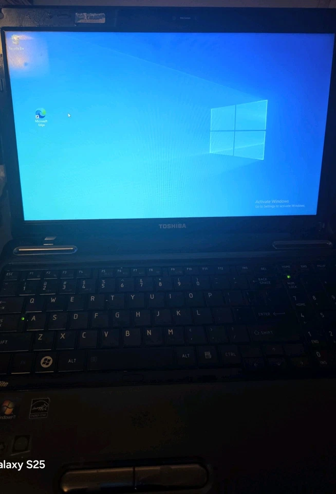Portátil Toshiba Satellite L655D - Windows 10 - Cargador incluido - Funciona sin problemas Foto 2 de 4