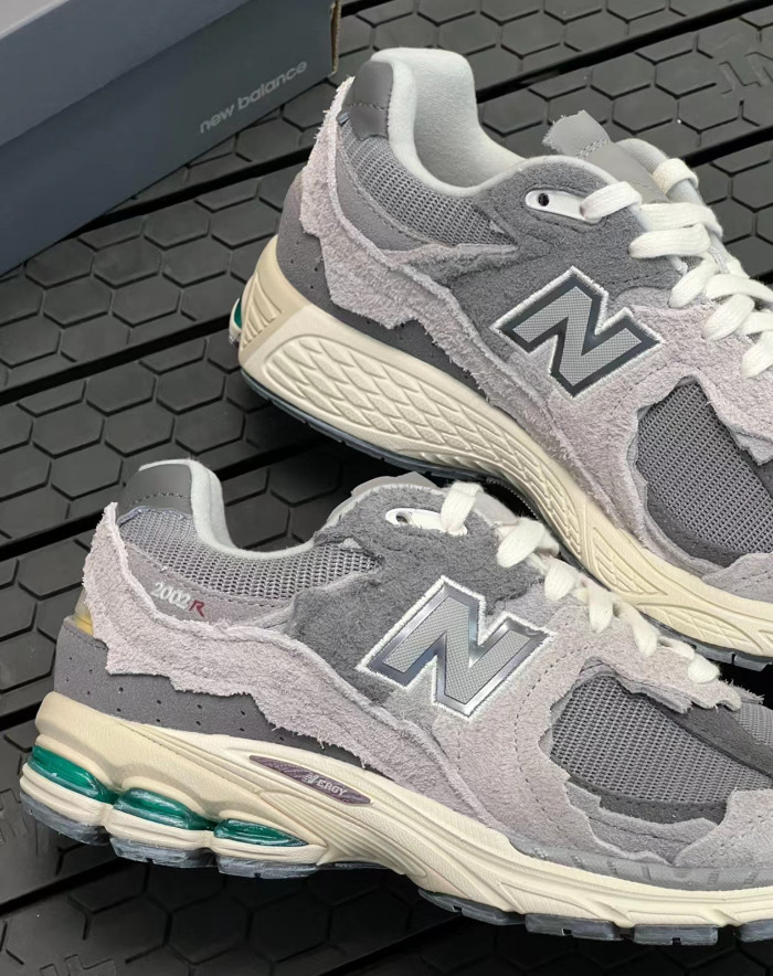 UK 12.5 -New Balance 2002R Protection Pack Rain Cloud - M2002RDA New With Box image 2