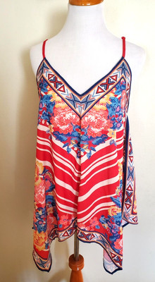 New Flying Tomato Womens Sz Medium Handkerchief Red Top Asymmetrical Floral Tank