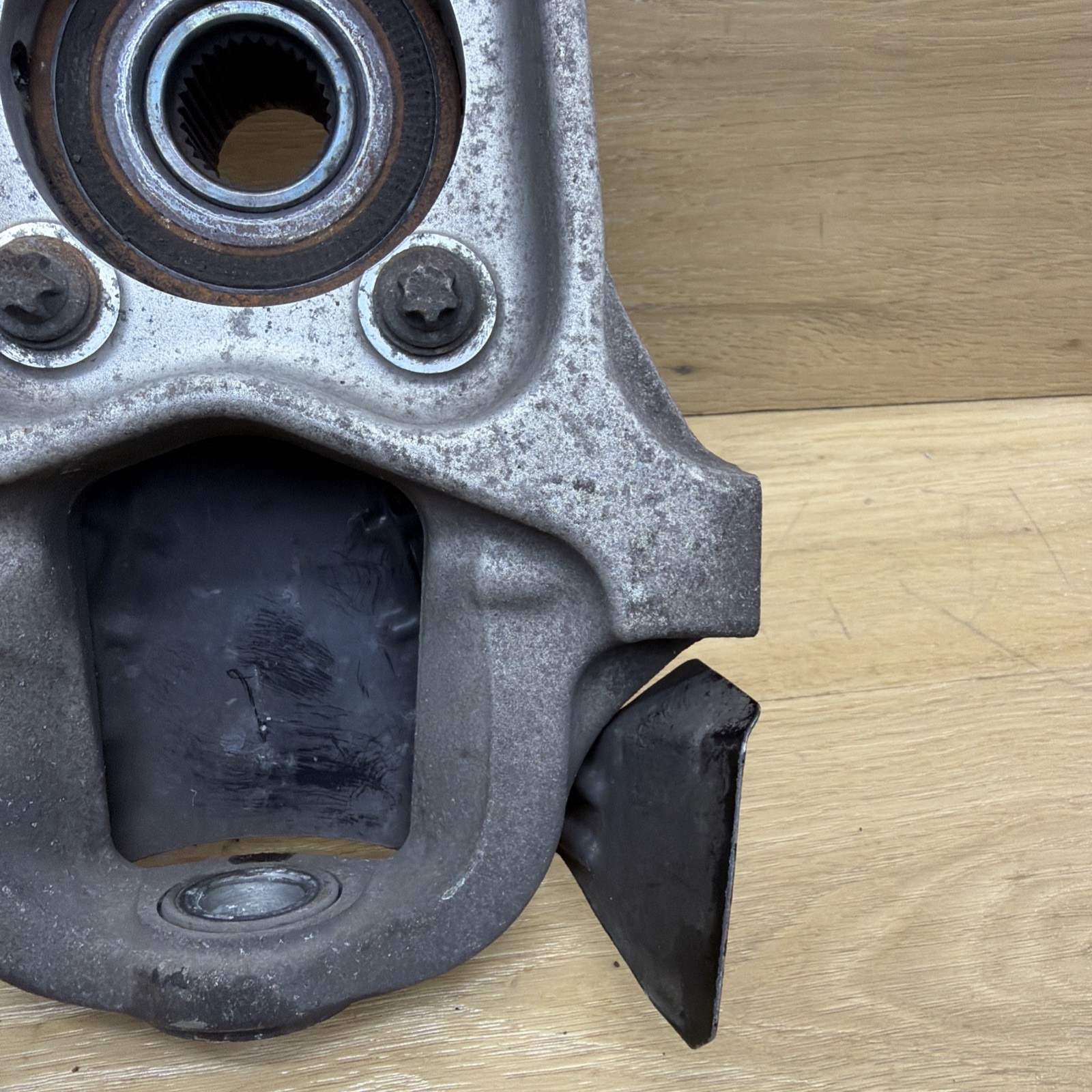 🟢2014 - 2024 MASERATI QUATTROPORTE AWD FRONT LEFT SIDE SPINDLE KNUCKLE & HUB🟢