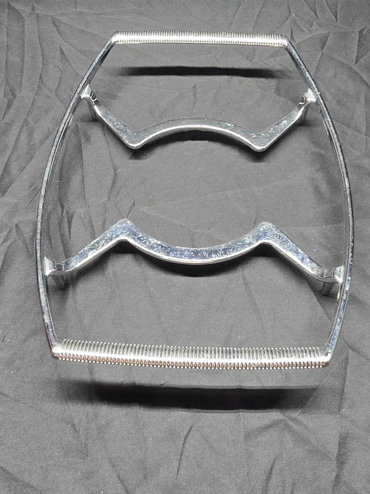Vintage CORNING WARE P-11-M-1 Metal Trivet Serving Stand Casserole Holder - Image 2 of 4