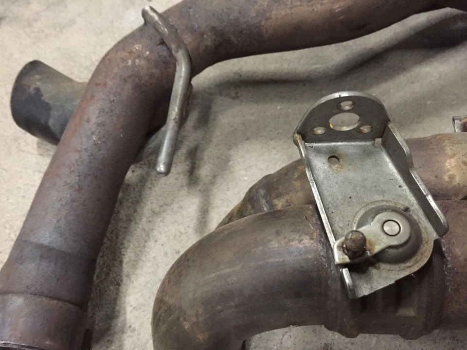 Dodge Viper SRT-10 Auspuff Bj. 2009 - Bild 2 von 3