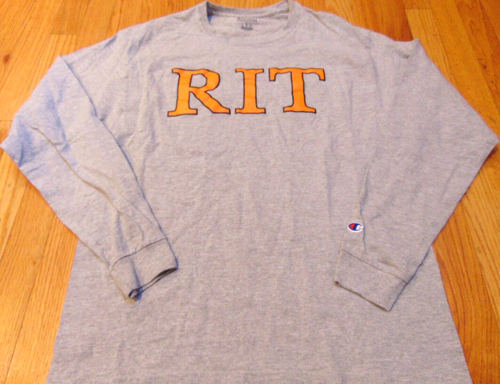 Gap favorite tee. In heather grey. Worn a few times Gap favorite tee. In heather grey. Worn a few times