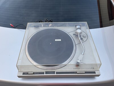 Pioneer PL-300 Quartz-PLL Full-Automatic Direct Drive Turntable