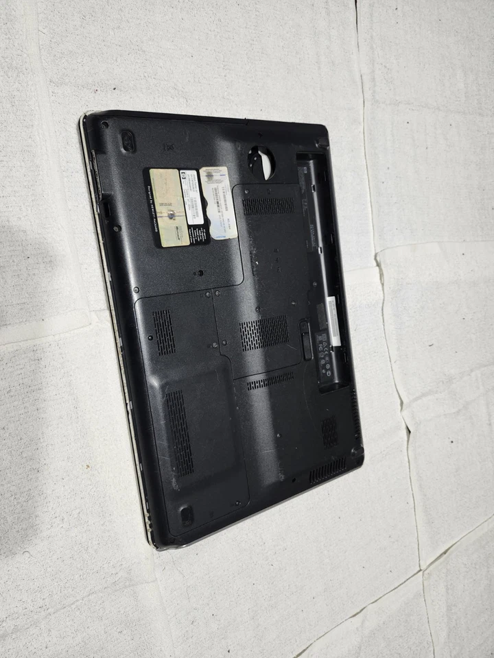 HP Pavilion DV7 Laptop 17.3" Display DV7-3028ca - Imagen 2 de 4