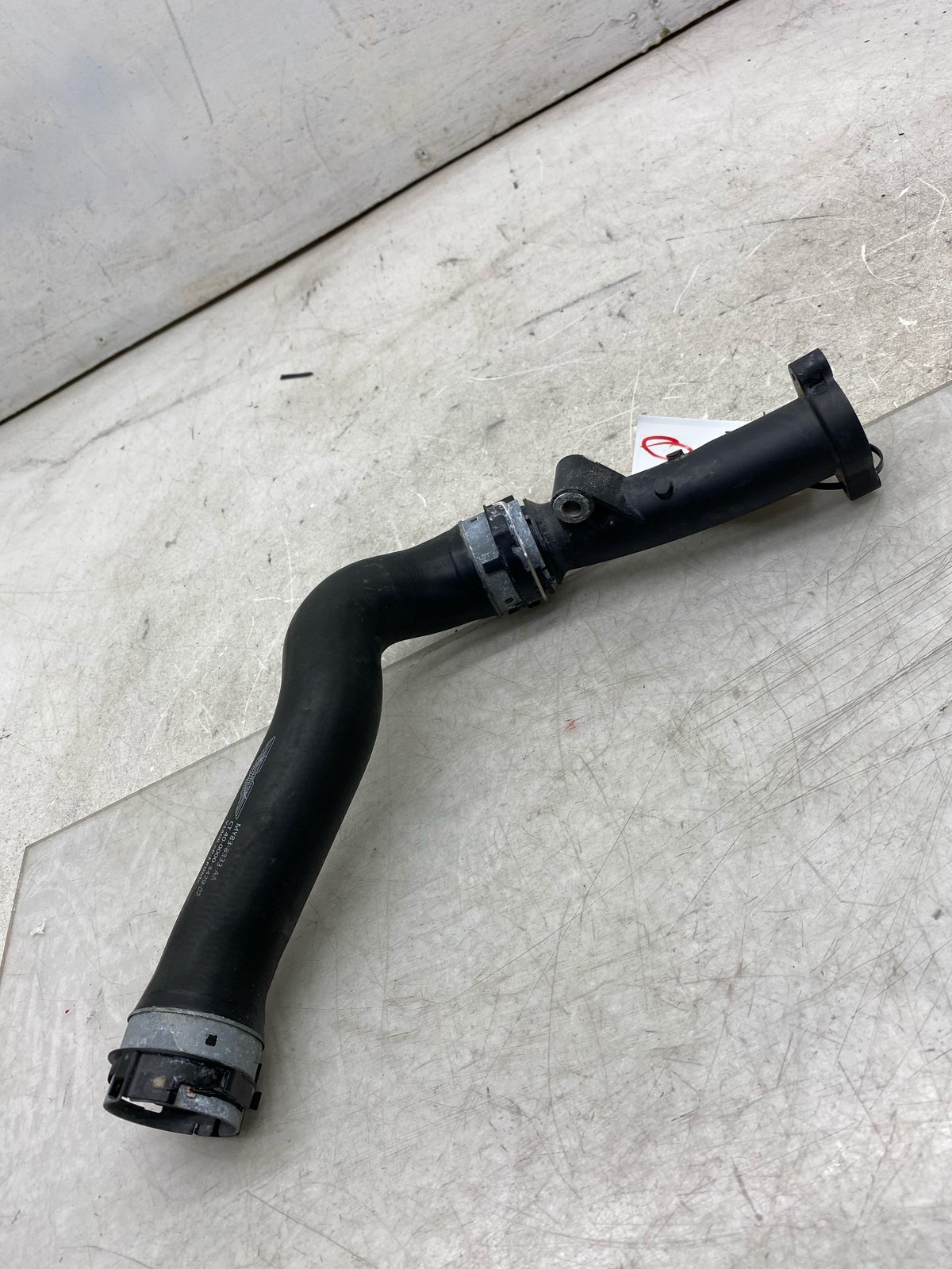 2020-2025 ASTON MARTIN DBX OEM 4.0L V8 COOLANT OUTLET & TOP HOSE MY83-8333-AA