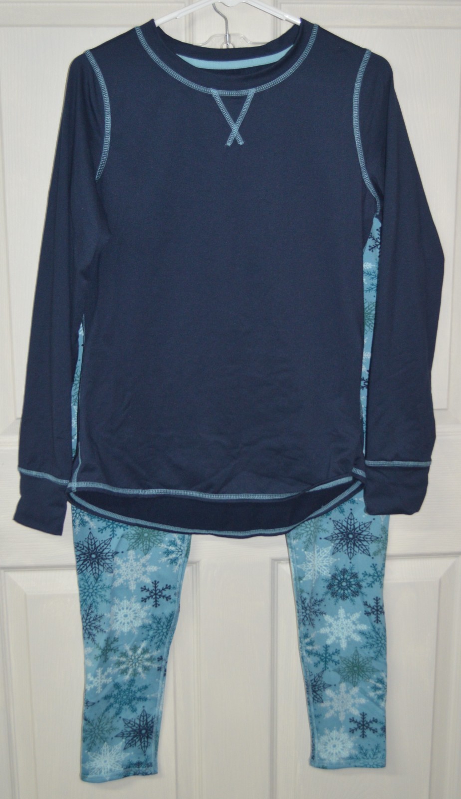 Cozy Women's Fleece Pajama Set in Medium Blue Winter Snow