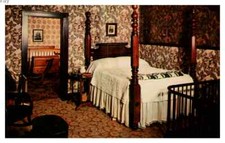 NICE VINTAGE PHOTO POSTCARD  ABRAHAM LINCOLN'S BEDROOM   SPRINGFIELD ILLINOIS