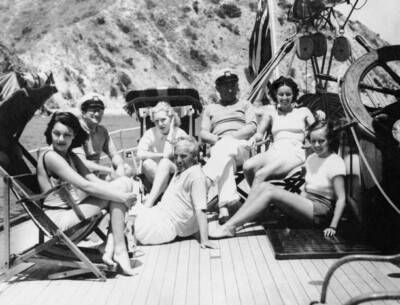 Holidays On The Yacht Invader Belonging To Joseph Schenk Old Photo
