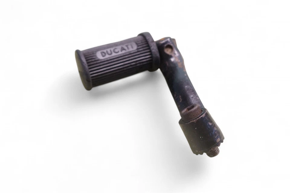 Ducati 750 GT 750GT DM750 1975 Super Sport bisel DM Desmo clavija derecha Foto 4 de 4
