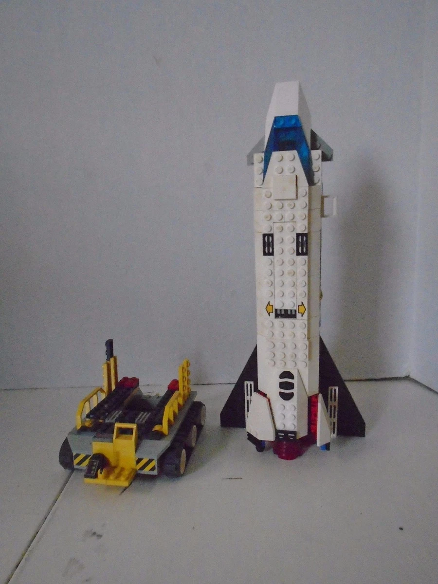 Lego Vintage Space Pieces Lot Shuttle Cart Launch Pad Rocket Ship Minifigure