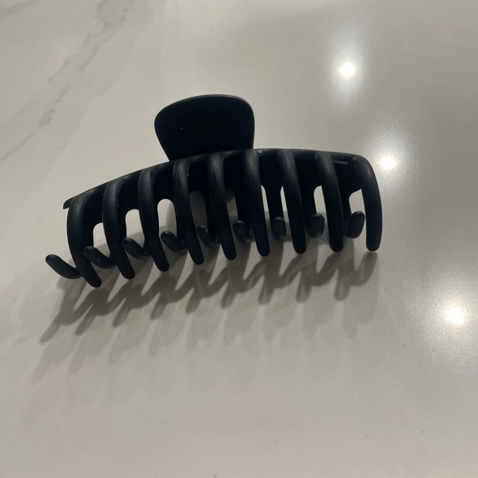 Black Hair Claw Clip For Thick Hair Non-slip Strong Hold - Image 2 of 4