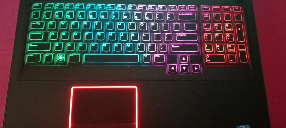 Portátil Dell Alienware M17X R4 I7-3720qm 2.6-4.1Ghz 24GB 1TB SSD NVIDIA "P5000" Foto 4 de 4