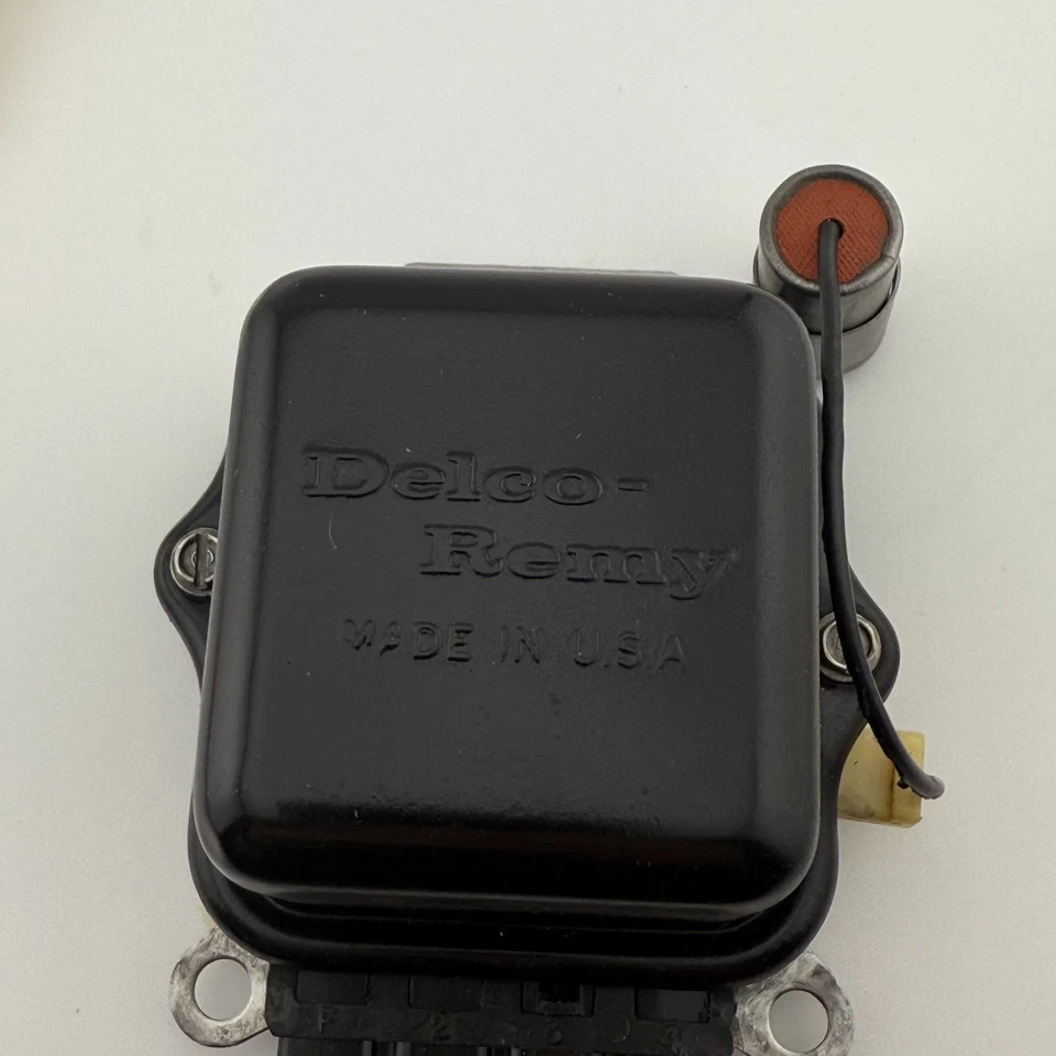 OEM GM 1967 Delco Voltage Regulator Corvette Camaro Date Code 7E May 67 1119515 - Image 2 of 4