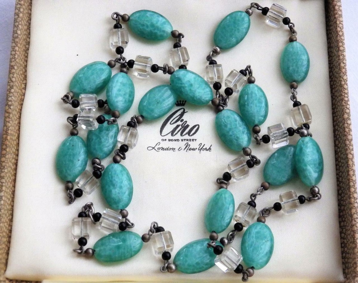 Vintage Glass Bead Necklace Jade peking Glass