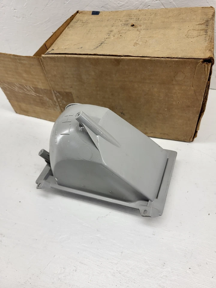 Lente de lámpara de señal de giro delantera derecha Oldsmobile Starfire 1979 1980 GM # 5970733 NUEVO DE STOCK Foto 4 de 4