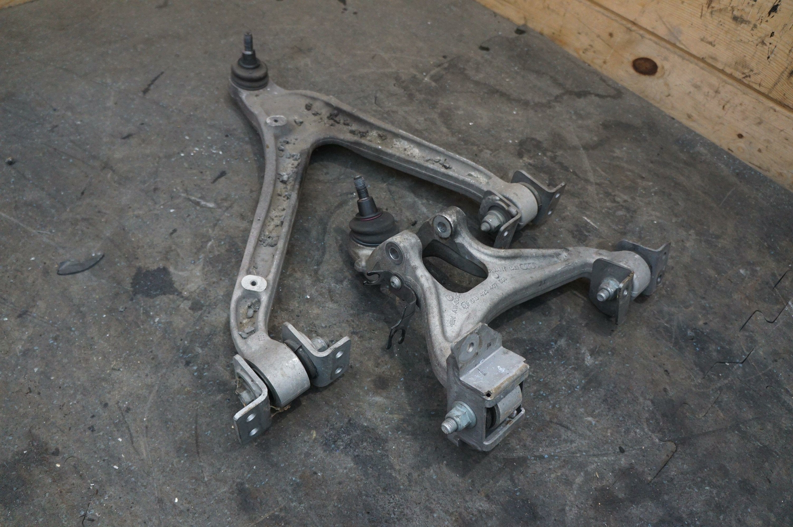 Set 2 Front Right Lower Upper Control Arm OEM Lamborghini Gallardo LP560 Spyder