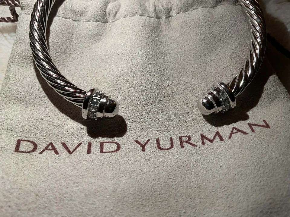 David Yurman. Pulsera brazalete cable.  ¡COMO NUEVO!!!!!! Foto 2 de 4