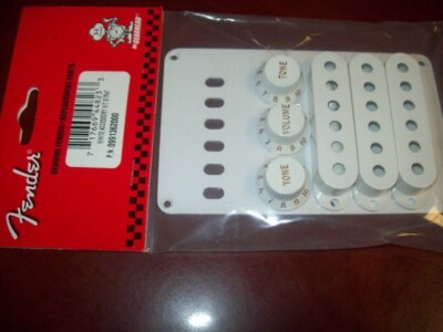 NEW - Genuine Fender Strat Accessory Kit - WHITE, 099-1362-000