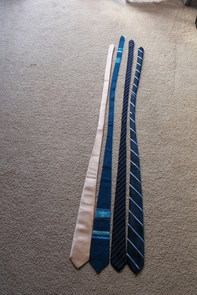 Lot of 4 Ties Dress Neck Tie: Trend, Artesania Landa, Yves Saint