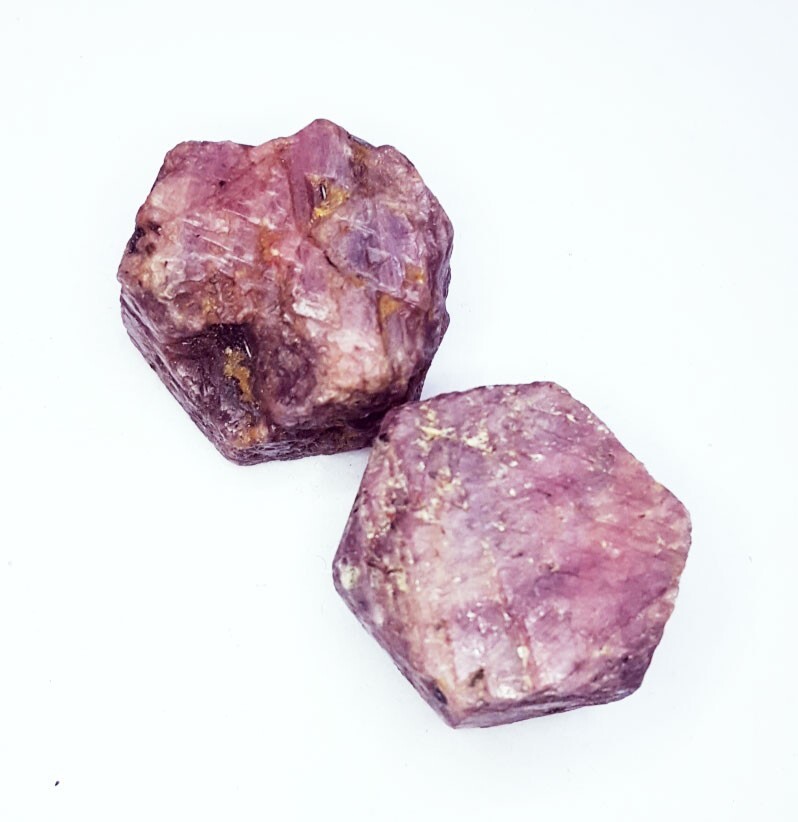 379.47 Ct Loose Gemstone 100% Natural Red Ruby Corundum