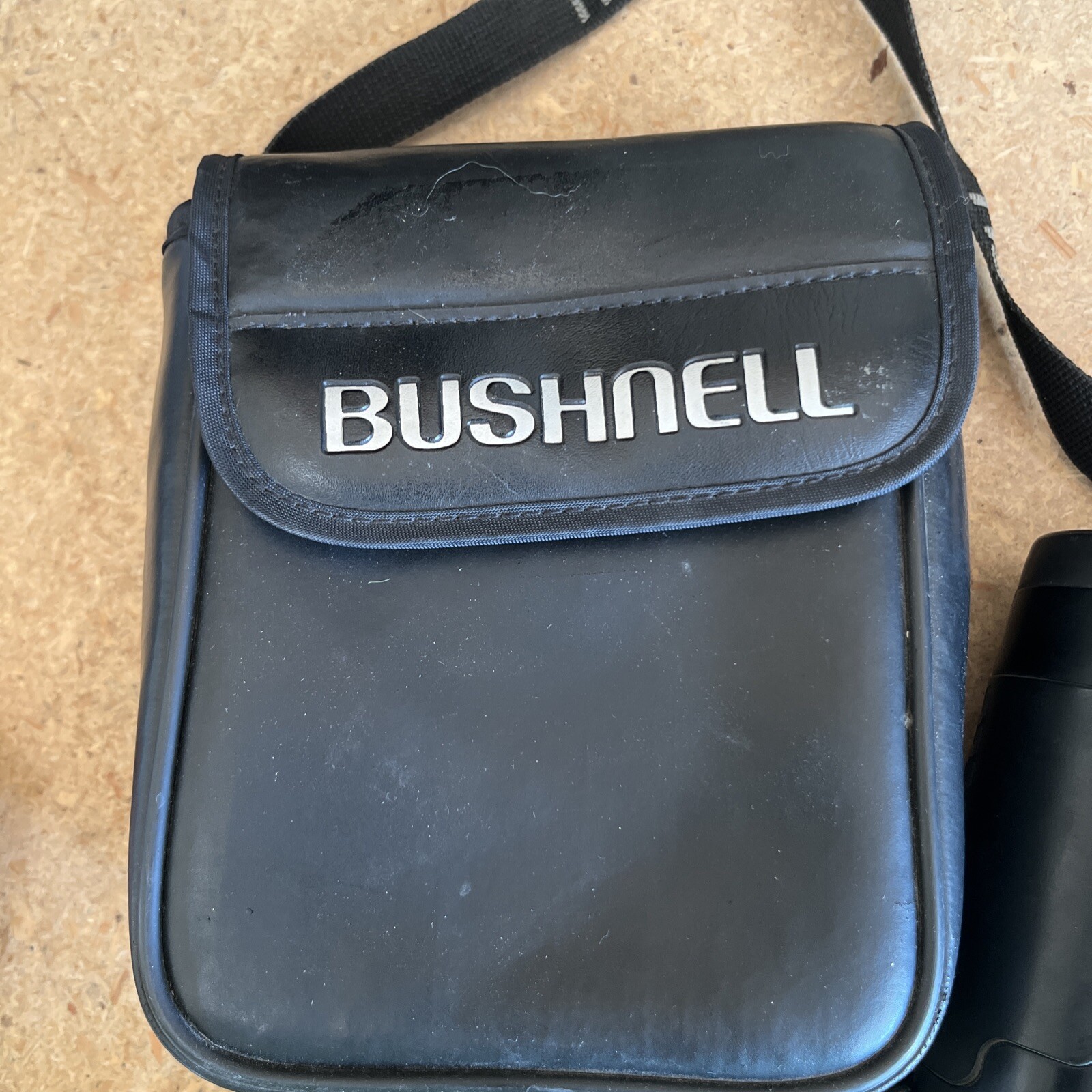 Bushnell Range Finder Yardage Pro 200400 Works Great