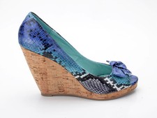 Buffalo 111-3391 women's pumps high heels peep toe snake fabric Blue