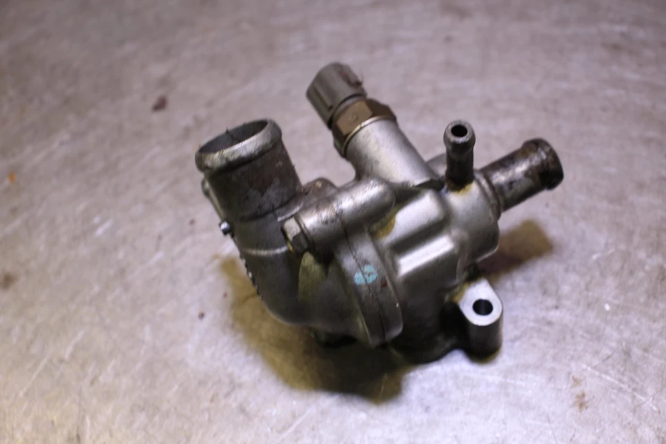 00-01 Cbr929rr Cbr 929rr 929 Thermostat Housing Foto 3 de 4