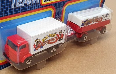 Matchbox 1/77 Scale 16099 - Dodge Truck & Trailer (Big Top Circus) Red/White