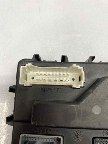 Nissan Pathfinder body control 2013 to 2015 bcm module unit assy OEM 284B19NA1B - Picture 5 of 8