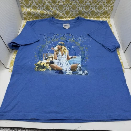 Vintage Y2K Taylor Swift Fearless Tour T-Shirt Blue Size Sma Vintage vintage concert t-shirt, vintage, size S, single stitch, B+ condition
