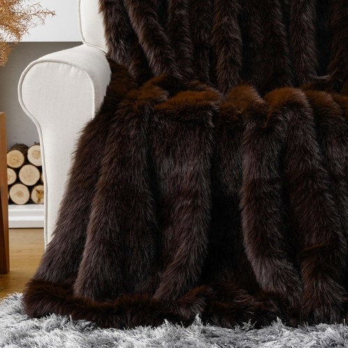 Elegant Double-Sided Faux Fur Throw - Cozy 60"x80" Blanket for Home Decor - Picture 8 of 12