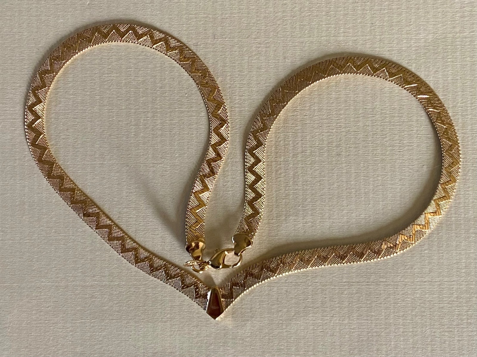 Signed NAPIER Zigzag Herringbone V Shape Necklace… - image 2