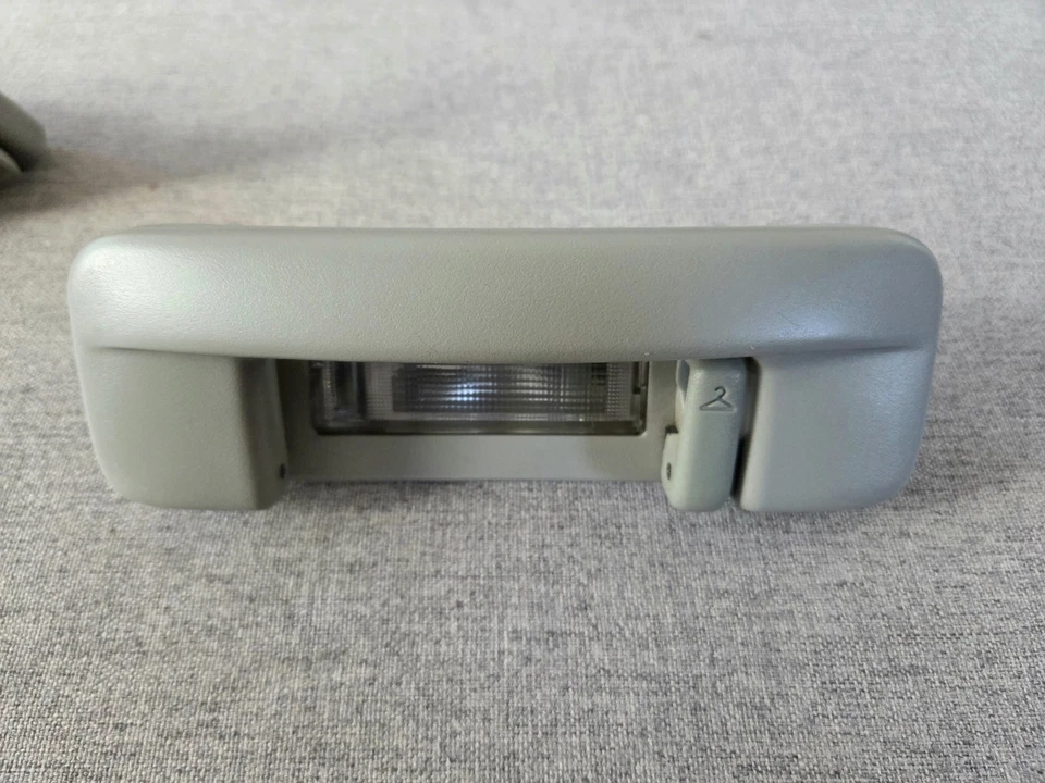 05-10 JEEP GRAND CHEROKEE MANIJAS DE AGARRE INTERIORES TRASERAS IZQUIERDA Y DERECHA Foto 2 de 4