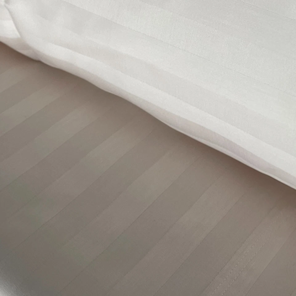 Completo Lenzuola Matrimoniale in Raso di Cotone Zambaiti Art Riga Made in Italy - Immagine 3 di 4